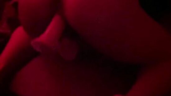 Трахаю себя раков в киску