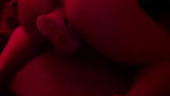 Трахаю себя раков в киску