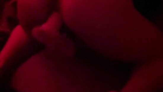 Трахаю себя раков в киску