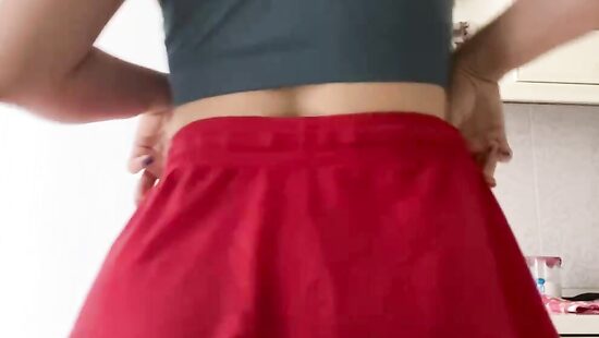 Трясу попой 