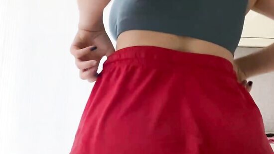 Трясу попой 