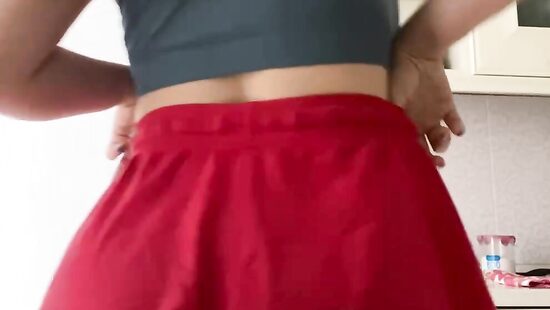 Трясу попой 