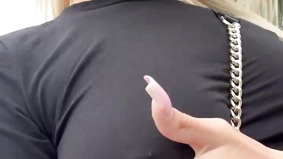 Кто со мной на прогулку?