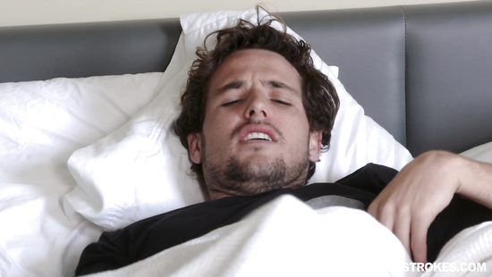 По ошибке выпил Виагру и обратился за помощью к русской мачехе