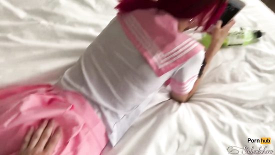 Костлявая студентка в домашнем порно сосёт и чпокается с одноклассником