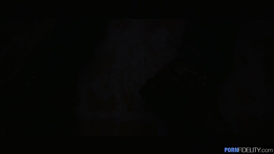 За помощь в трудной ситуации тёлка отблагодарила друга сексом