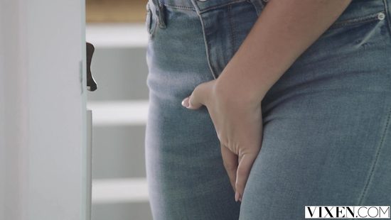 Помощница фотографа не удержалась и трахнулась с кикбоксёром