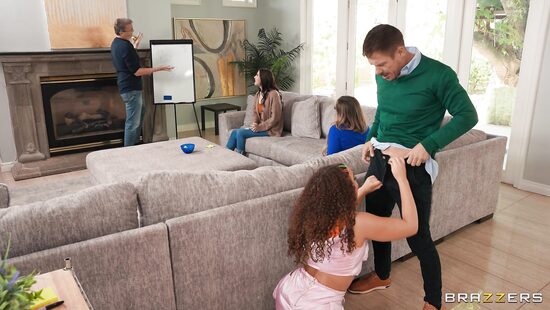 Игра на анальное выебание