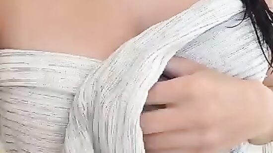 Знакомая подруга завлекает к себе в гости))