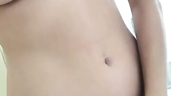 Знакомая подруга завлекает к себе в гости))