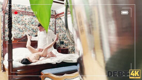 Следуй за белым кроликом, Чарли