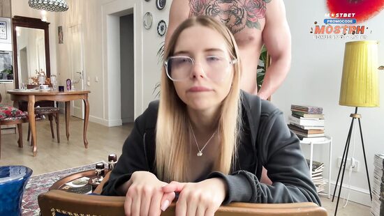 Джинсам пришёл конец и жопе тоже