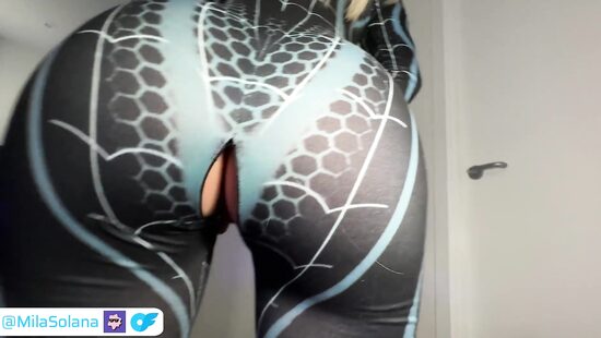 В плену у Девушки-паука