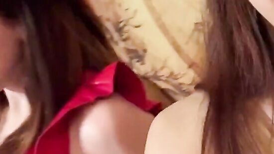 засветила письку