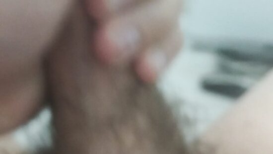 Дрочу член с закрытой головкой