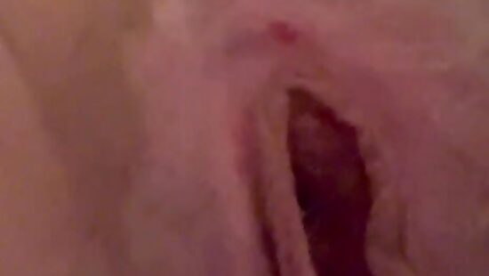 Сняла себя на телефон, что бы напомнить, о готовности к жесткому траху