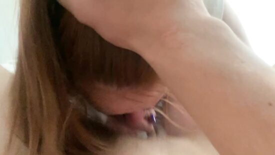 Девочка очень сильно любит сосать и трахатся в анал