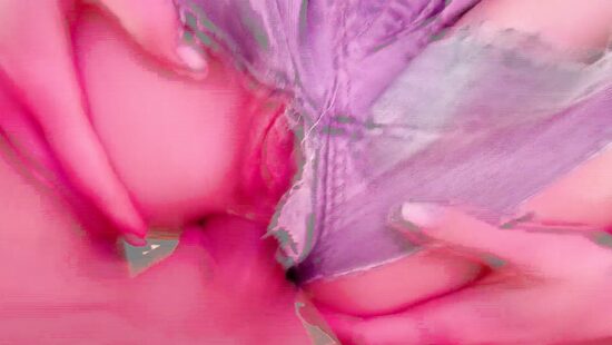 Странно у тебя джинсы как-то порвались