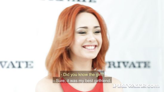 Русская рыжеволосая куколка проходит приватный порно кастинг