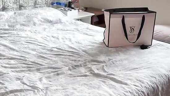 Красотка Мария примеряет новое белье!