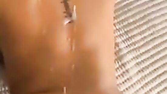 Золил сучке спинку . Даа, смачно ????