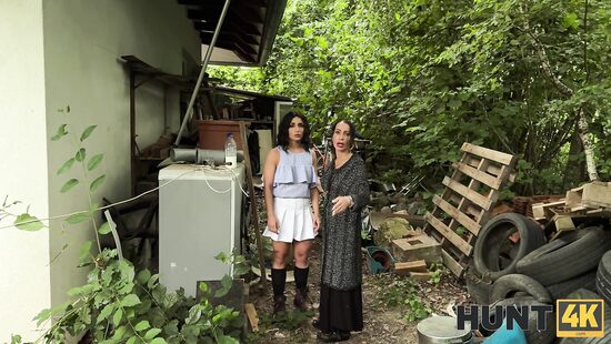 Улица Сексзам представляет: Птичка высокого полёта