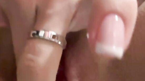 Киска жены крупным планом