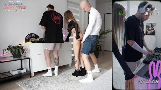 Это супер ди-джей! Супер-мега куколд