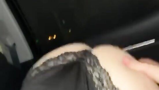 Шлепки по ее сочной заднице