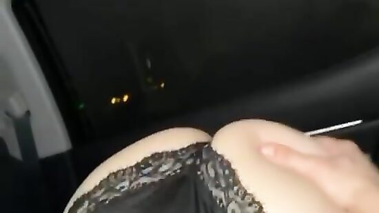 Шлепки по ее сочной заднице