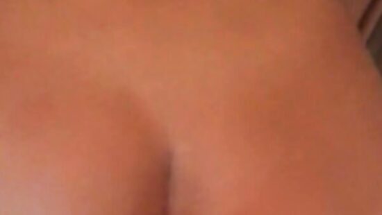 Как-то одним скучным вечером, подруга позвала в гости...