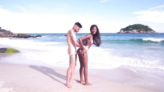 Игры на песке: Все будут смотреть