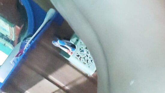 Трахаю в попку любимую в ванной