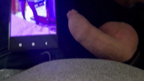 Дрочу на шлюшечку