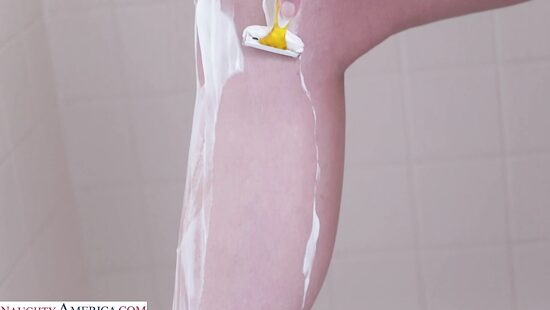 Под легким сарафаном