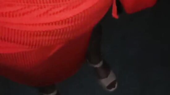 Отсосала подписчику в подъезде