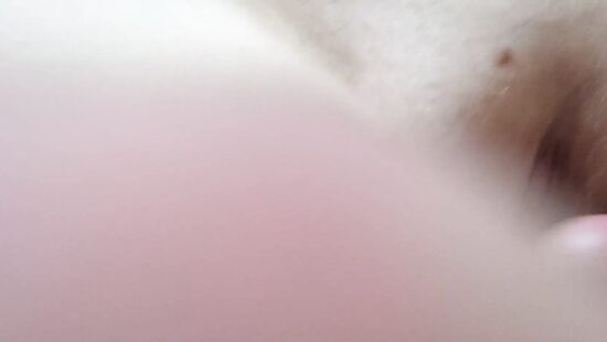 Классно кончил на женский лобок