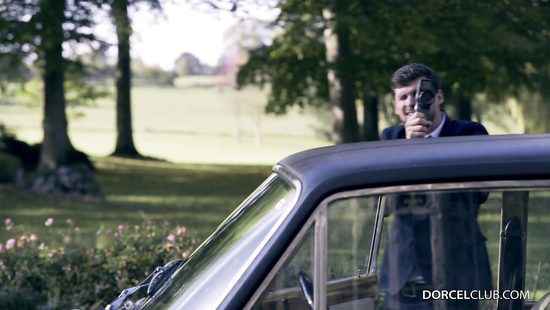 Крутая анальная групповуха в старинном замке на камеру