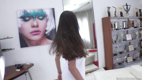 Rocco понравилась фигуристая претендентка и он сам чпокнул её на кастинге