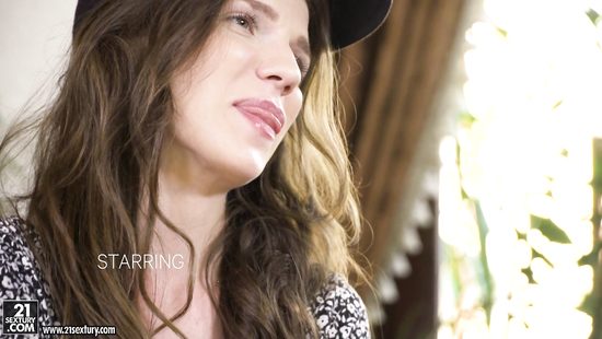 Только хороший член любимого способен оторвать геймершу от видео игр