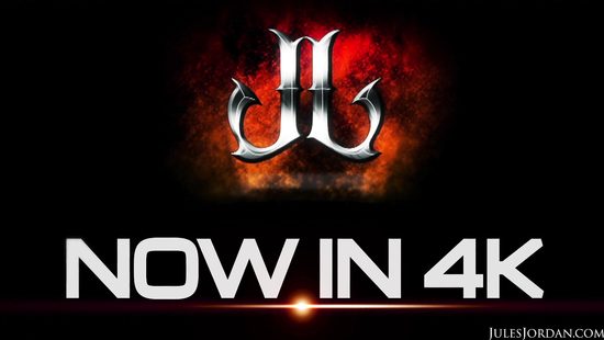 Санта Клаус возле ёлочки наказал сексом 20 летнюю шлюшку