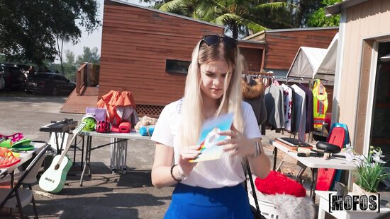 На блошином рынке