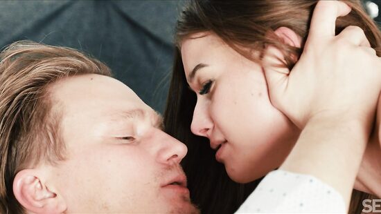 Убедить через прикосновение