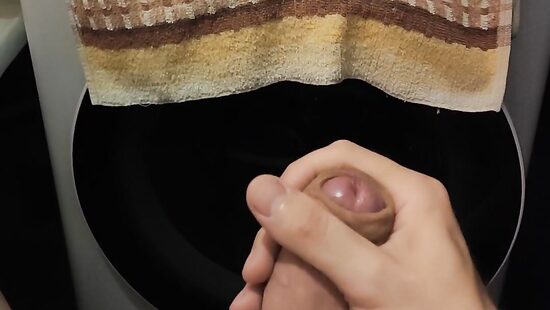 Стоит колом:)