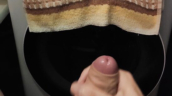 Стоит колом:)