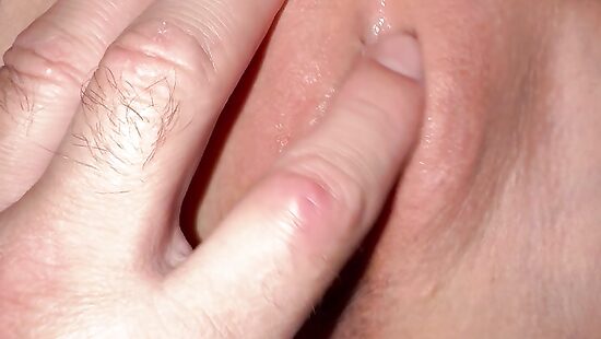 Моя киска не любит, когда сухо перед сексом