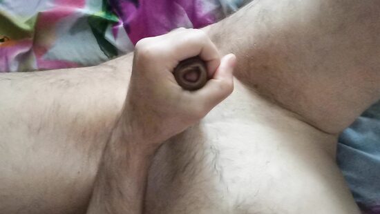 Я сильно возбуждён и между ног очень жарко!