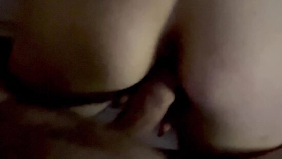 Трахаю дома худую блондинку