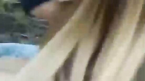 Трах с одной малышкой на природке;)