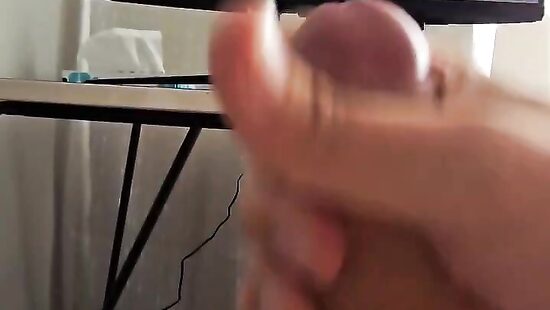 Кончил на сладкую киску)